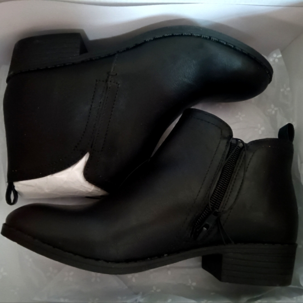 Sun Stone Black Boots Leather